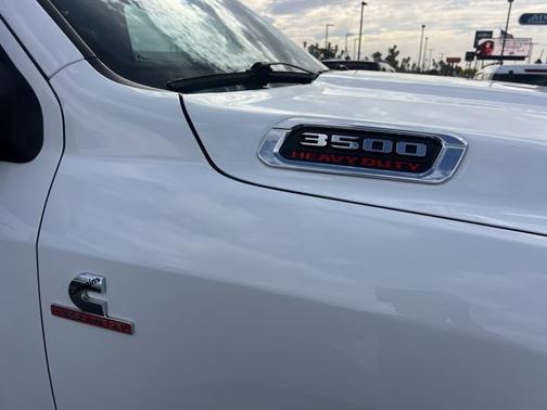 Bright White Clearcoat 2024 RAM 3500 TRADESMAN