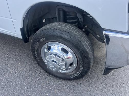 Bright White Clearcoat 2024 RAM 3500 TRADESMAN