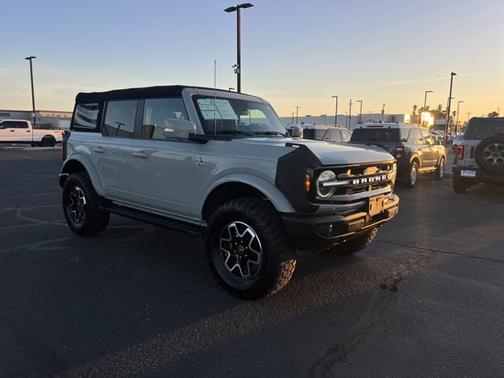 CACTUS GRAY 2024 Ford Bronco OUTER BANKS