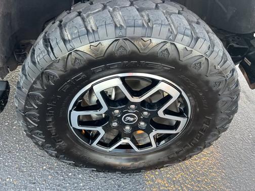 CACTUS GRAY 2024 Ford Bronco OUTER BANKS