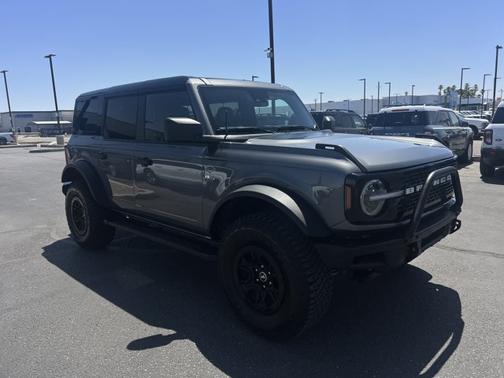 CARBONIZED GRAY METALLIC 2024 Ford Bronco WILDTRAK