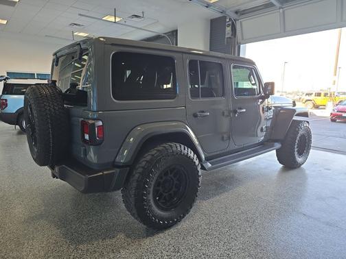 2023 Jeep Wrangler SAHARA