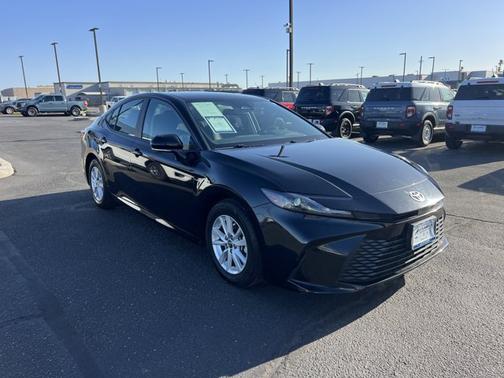 White 2025 Toyota Camry SE