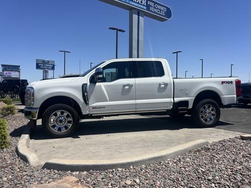STAR WHITE 2026 Ford F-250 SUPER DUTY