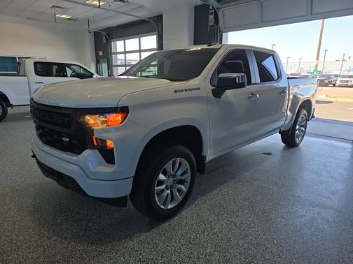 2022 Chevrolet Silverado 1500 CUSTOM