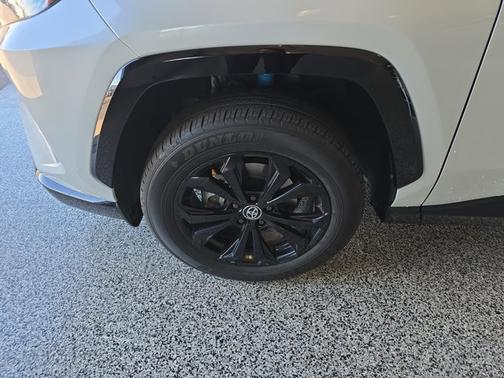 2024 Toyota RAV4 XSE