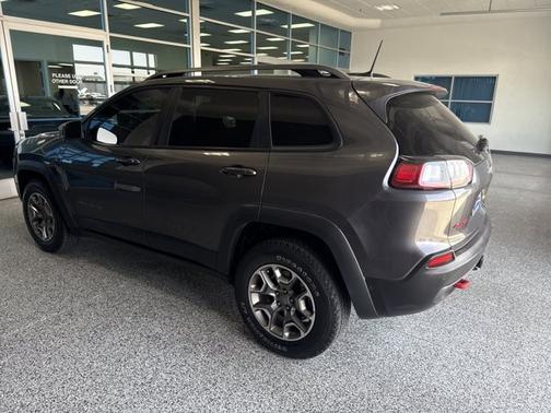 Granite Crystal Clearcoat Metallic 2021 Jeep Cherokee TRAILHAWK