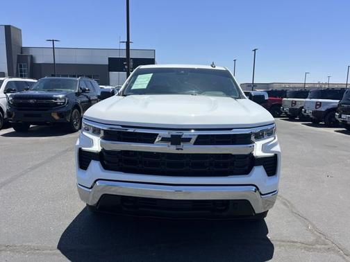 Summit White 2024 Chevrolet Silverado 1500 LT