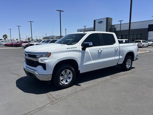 Summit White 2024 Chevrolet Silverado 1500 LT
