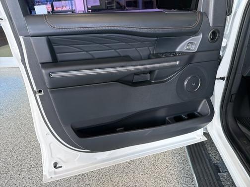 2022 Ford Expedition PLATINUM