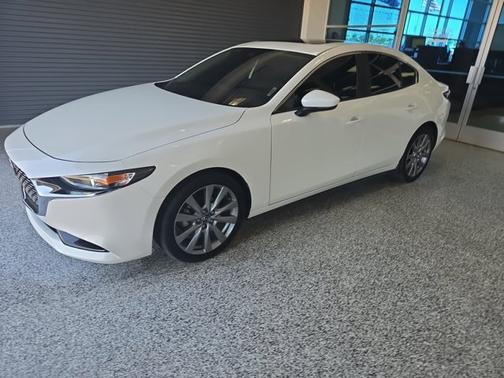 2023 Mazda Mazda3 PREFERRED