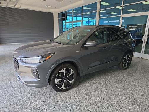 2024 Ford Escape ST-LINE SELECT