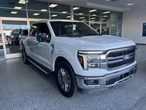 STAR WHITE METALLIC TRICOAT 2025 Ford F-150 LARIAT