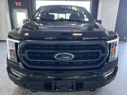 AGATE BLACK METALLIC 2023 Ford F-150 XL