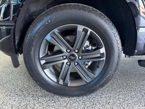 AGATE BLACK METALLIC 2023 Ford F-150 XL