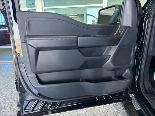 AGATE BLACK METALLIC 2023 Ford F-150 XL