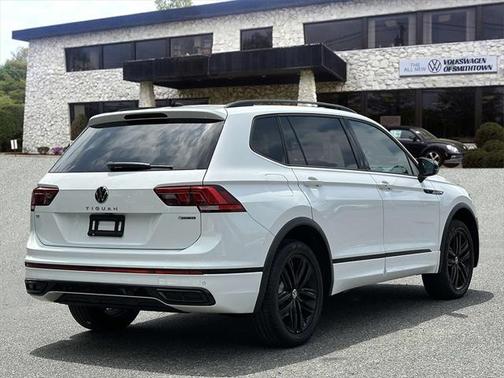 2022 Volkswagen Tiguan 2.0T SE R-Line Black 4MOTION