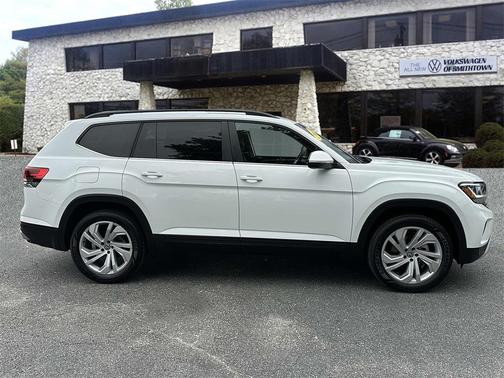 2022 Volkswagen Atlas 3.6L SE w/Technology