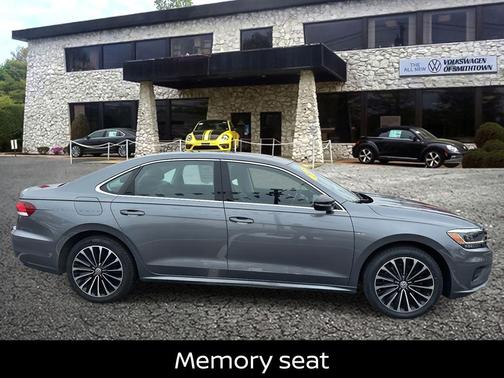2022 Volkswagen Passat 2.0T Limited Edition