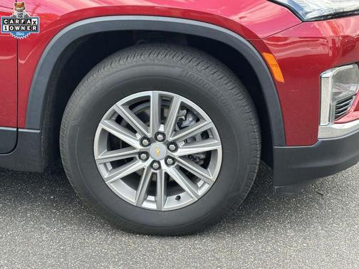 Radiant Red Tintcoat 2023 Chevrolet Traverse LT Cloth