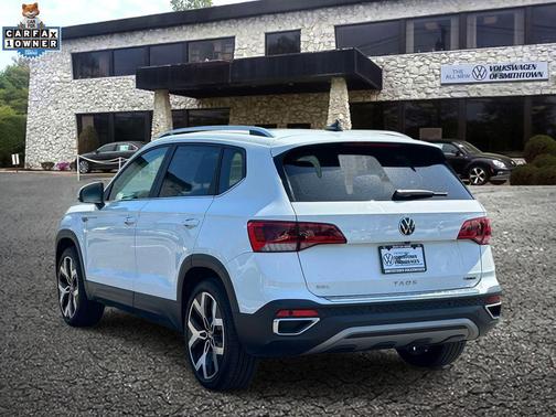 Pure White 2023 Volkswagen Taos 1.5T SEL