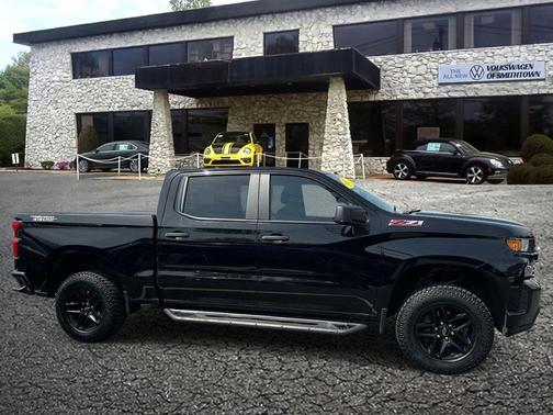 Black 2019 Chevrolet Silverado 1500 Custom Trail Boss