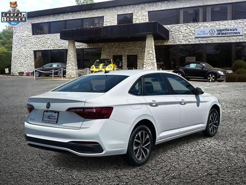 Pure White 2022 Volkswagen Jetta 1.5T S