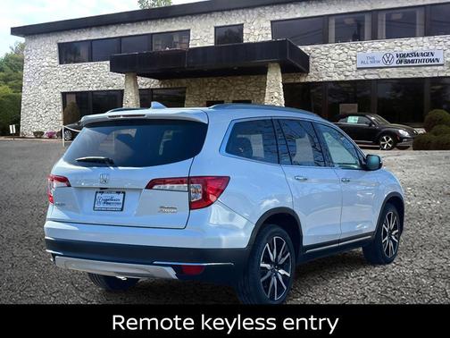 2020 Honda Pilot Touring 8-Passenger