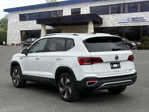 2024 Volkswagen Taos 1.5T SE
