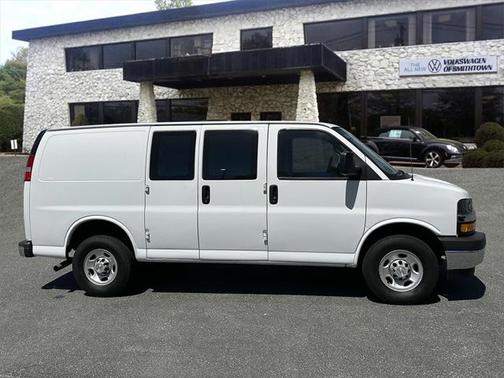 2022 Chevrolet Express 2500 RWD 2500 Regular Wheelbase WT