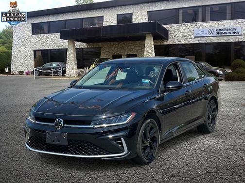 Deep Black 2025 Volkswagen Jetta 1.5T SE
