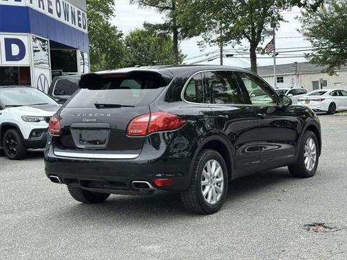 2011 Porsche Cayenne Base