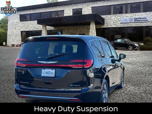 2023 Chrysler Pacifica Hybrid Touring L