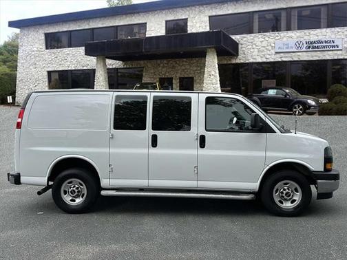 2023 GMC Savana 2500 Work Van