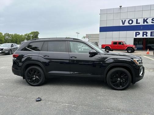 2025 Volkswagen Atlas 2.0T SE w/Technology 4MOTION