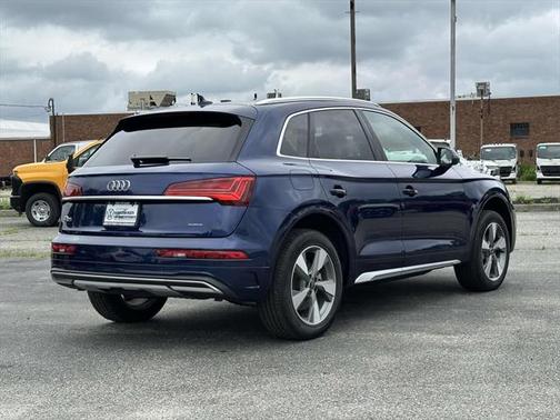 2024 Audi Q5 40 Premium Plus