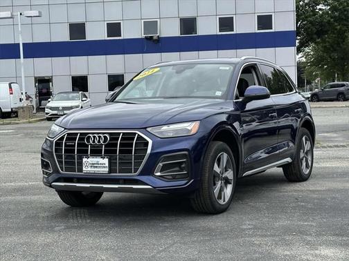 2024 Audi Q5 40 Premium Plus