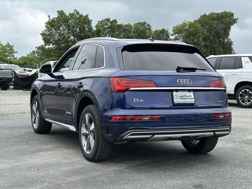 2024 Audi Q5 40 Premium Plus