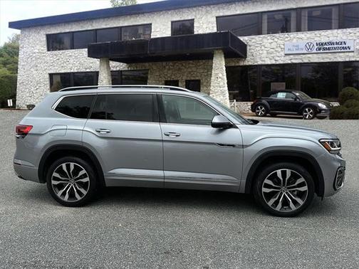 2022 Volkswagen Atlas 3.6L SEL Premium