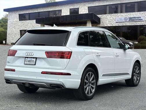 2019 Audi Q7 45 Premium Plus