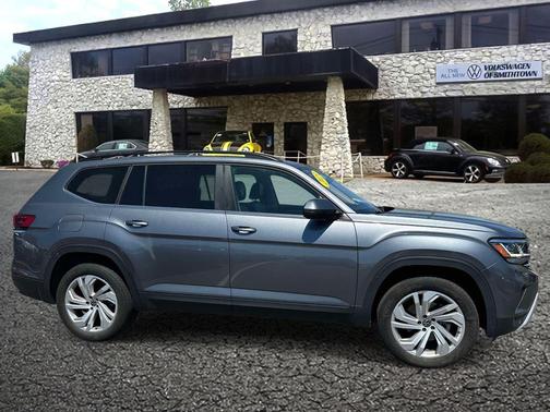 Platinum Gray Metallic 2023 Volkswagen Atlas 2.0T SE w/Technology 4MOTION