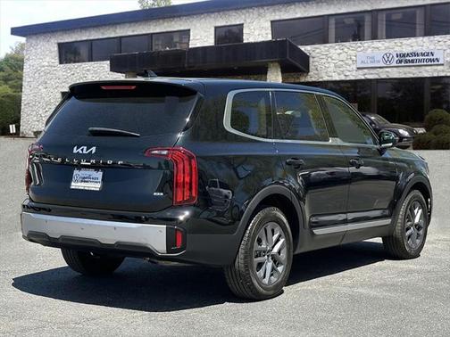 2023 Kia Telluride LX