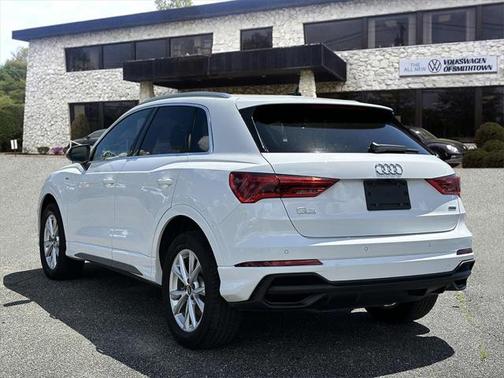 2024 Audi Q3 Premium 45 TFSI S line quattro Tiptronic