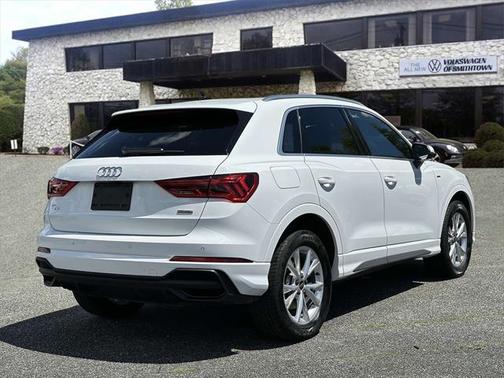 2024 Audi Q3 Premium 45 TFSI S line quattro Tiptronic