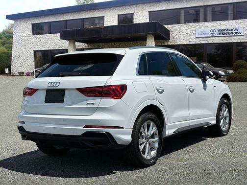 2024 Audi Q3 Premium 45 TFSI S line quattro Tiptronic