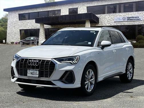 2024 Audi Q3 Premium 45 TFSI S line quattro Tiptronic