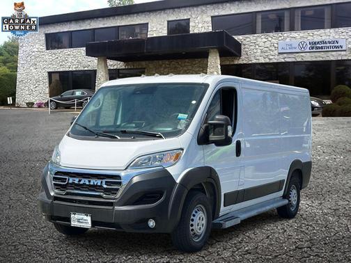 Bright White Clearcoat 2025 RAM ProMaster 2500 Tradesman