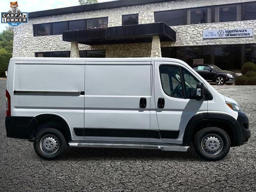 Bright White Clearcoat 2025 RAM ProMaster 2500 Tradesman