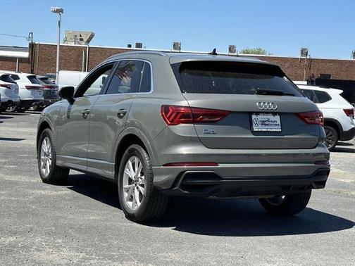 2024 Audi Q3 Premium 45 TFSI S line quattro Tiptronic