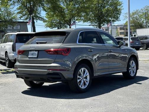2024 Audi Q3 Premium 45 TFSI S line quattro Tiptronic